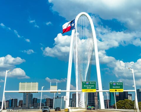 margaret hunt hill bridge in dallas texas